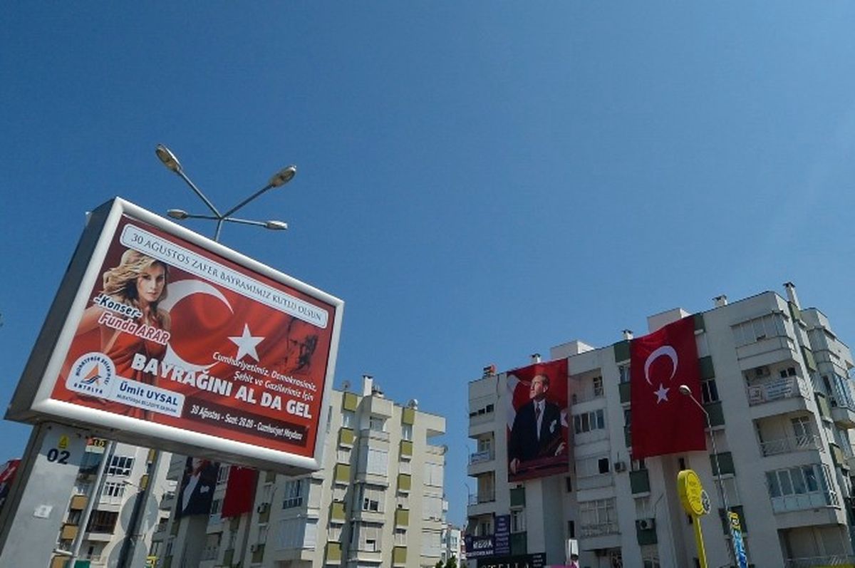 Muratpaşa\'da 30 Ağustos Hazırlıkları