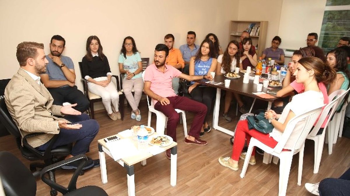 Nilüfer\'de Gençler Yerel Yöneticilerle Buluşuyor