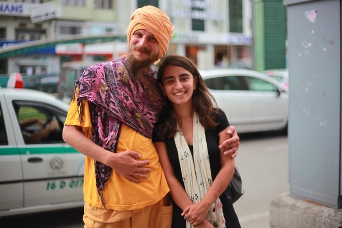 Gürcistan'da Tanışan Rus ve Türk Gençler Dünyayı Dolaşıyor