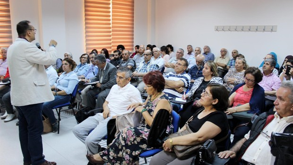 Sadece 60 Yaş Üstüne Açık \'Üniversite\'