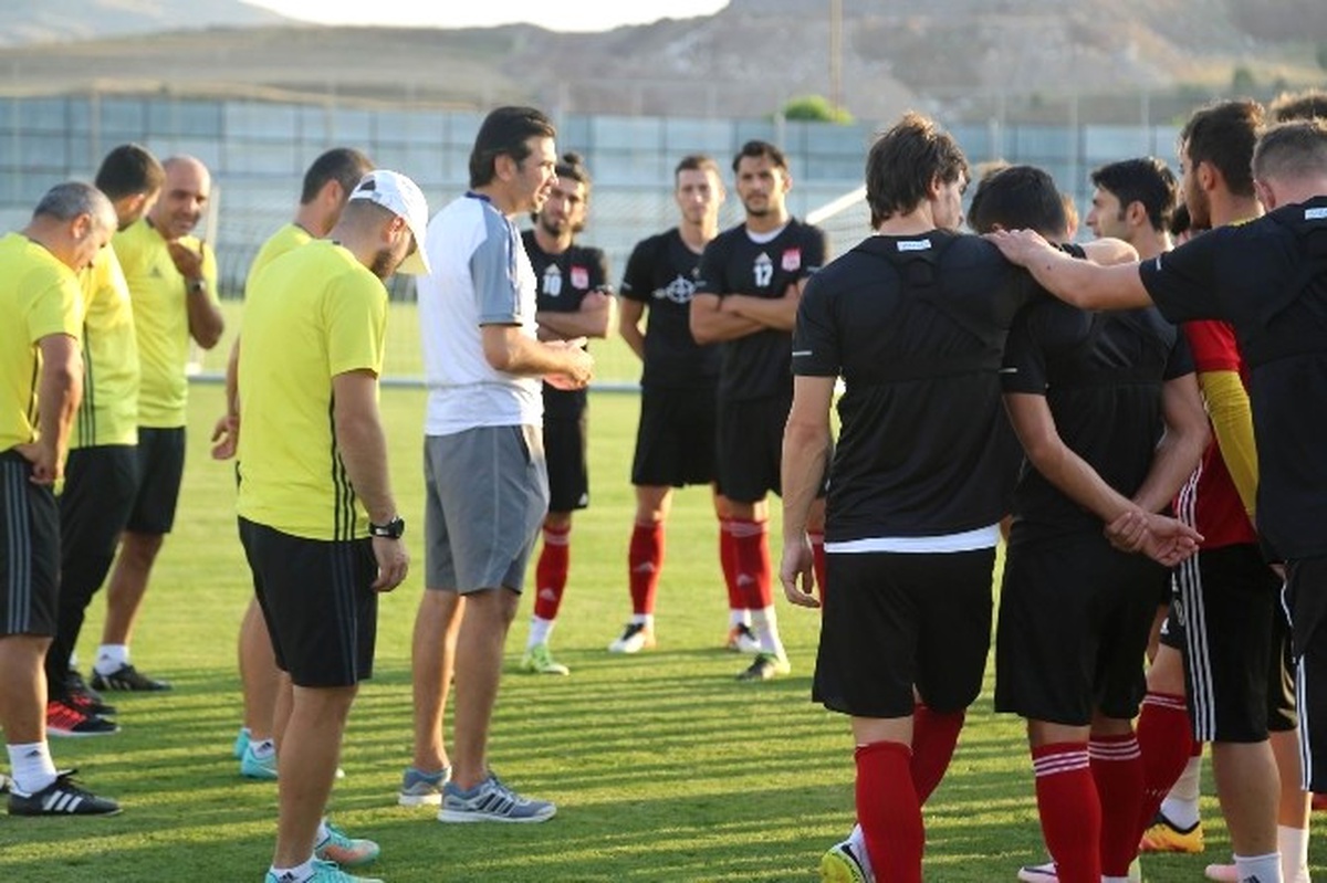 Sivasspor\'da Mersin İdman Yurdu Maçı Hazırlıkları Sürüyor