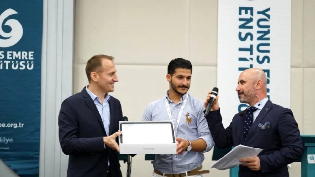 Türkçe Yaz Okulu\'na katılan yabancı öğrenciler sertifikalarını aldı