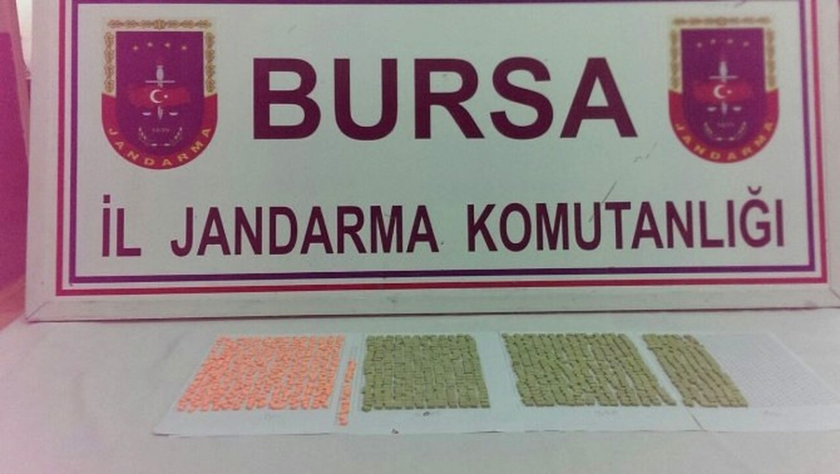 Zehir Tacirleri Jandarmadan Kaçamadı
