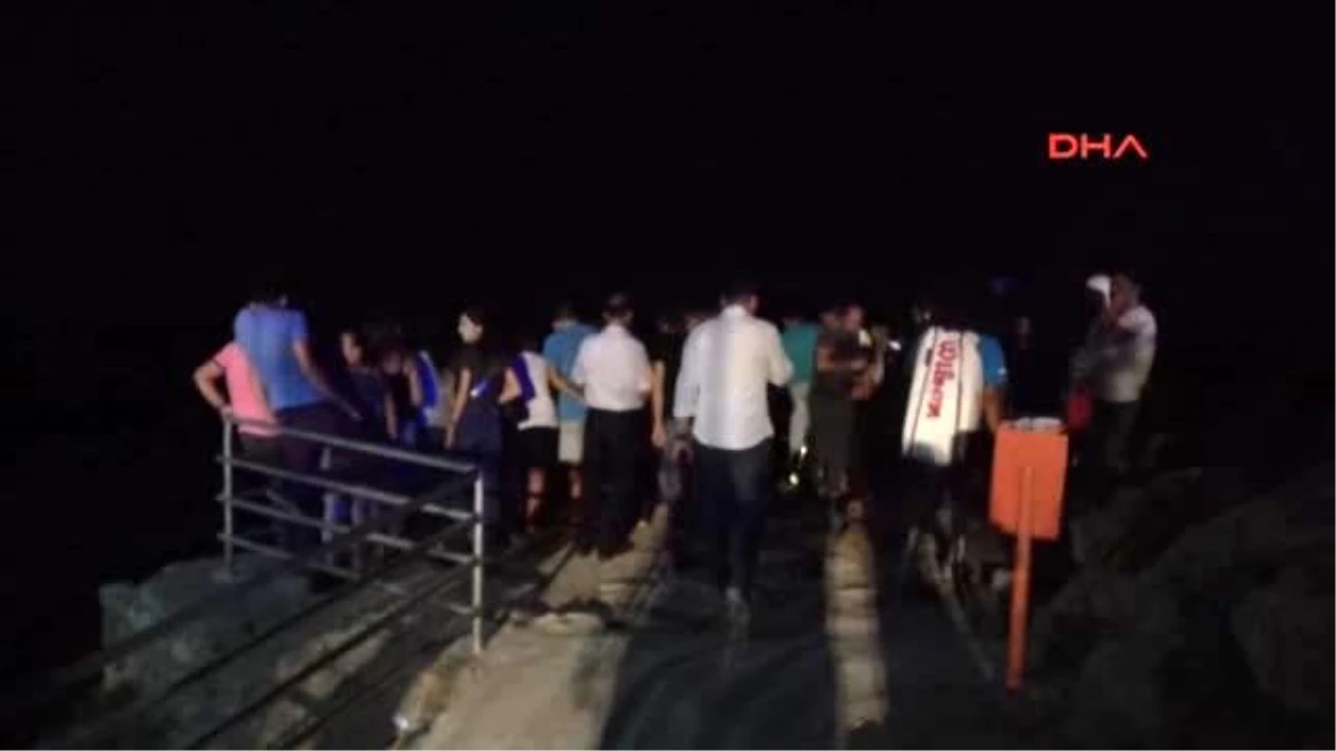 Antalya-Kız Arkadaşını Saçından Sürükleyip Bindirdiği Otomobili Falezlere Sürdü 2 Ölü
