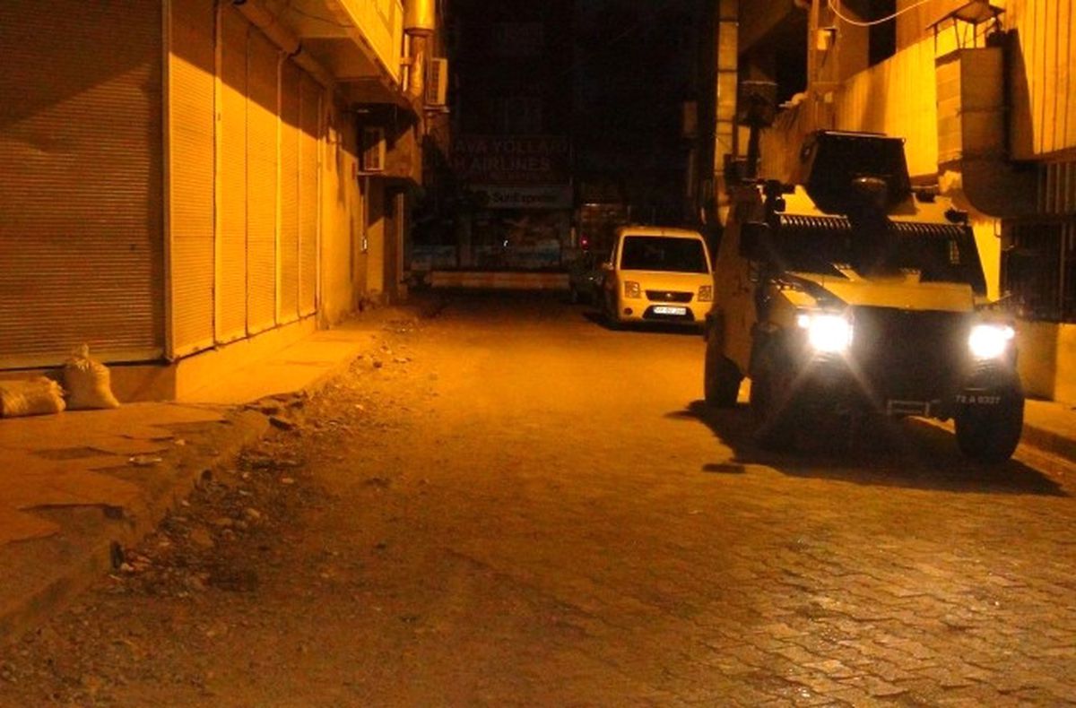 Batman\'da Yapılan Operasyonda 5 Kişi Gözaltına Alındı