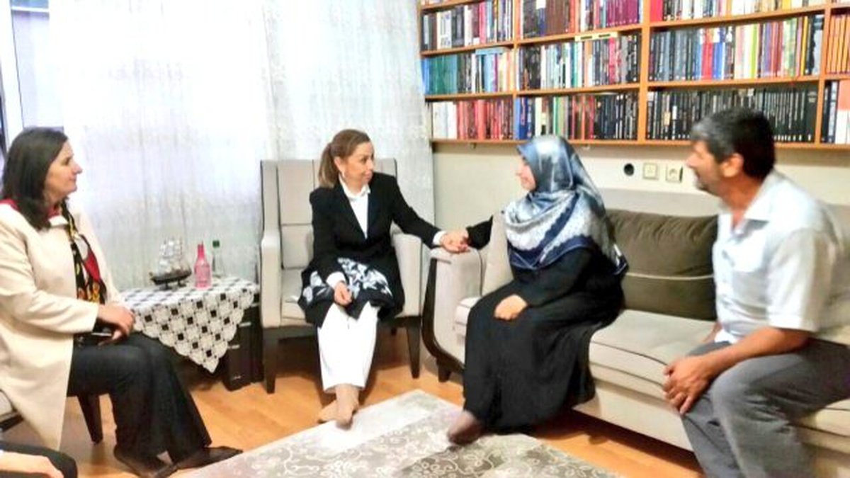 Çalık\'tan demokrasi şehidinin ailesine taziye ziyareti