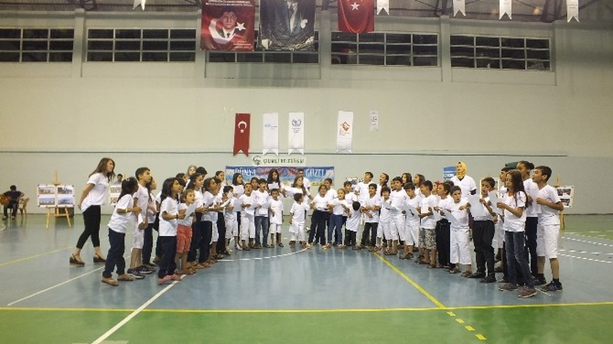 Çocukların Gösterisi Beğeni Aldı