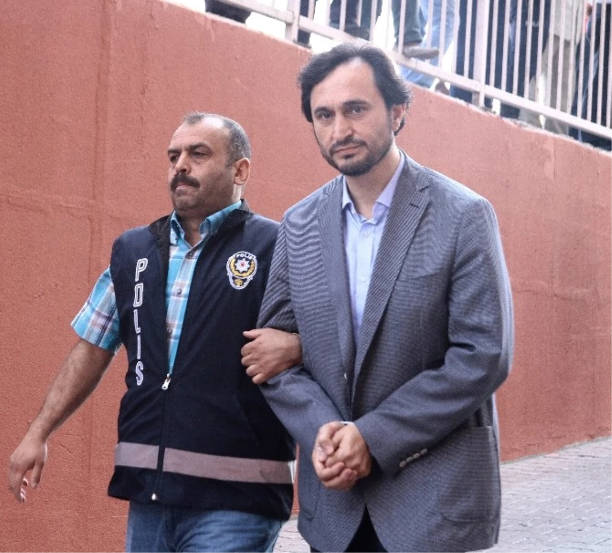 Fetö/pdy Soruşturmasında AK Parti Esli İl Başkanı Ömer Dengiz Tutuklandı