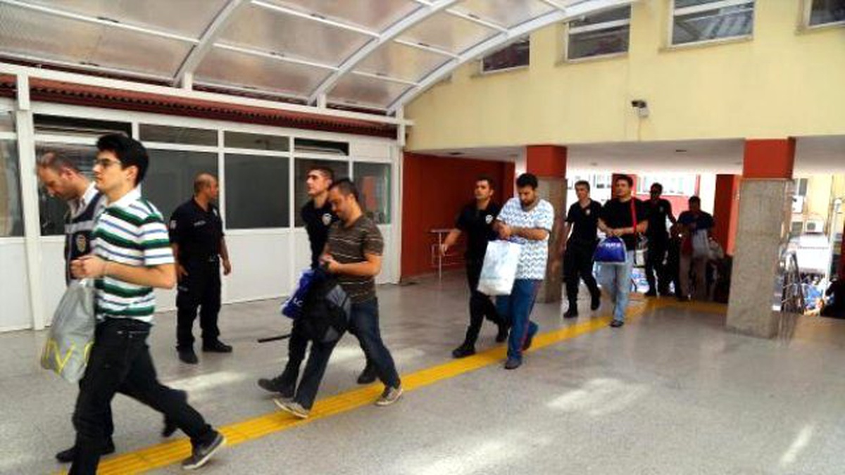 Kocaeli\'de, Fetö Soruşturmasında 10 Akademisyen Tutuklandı