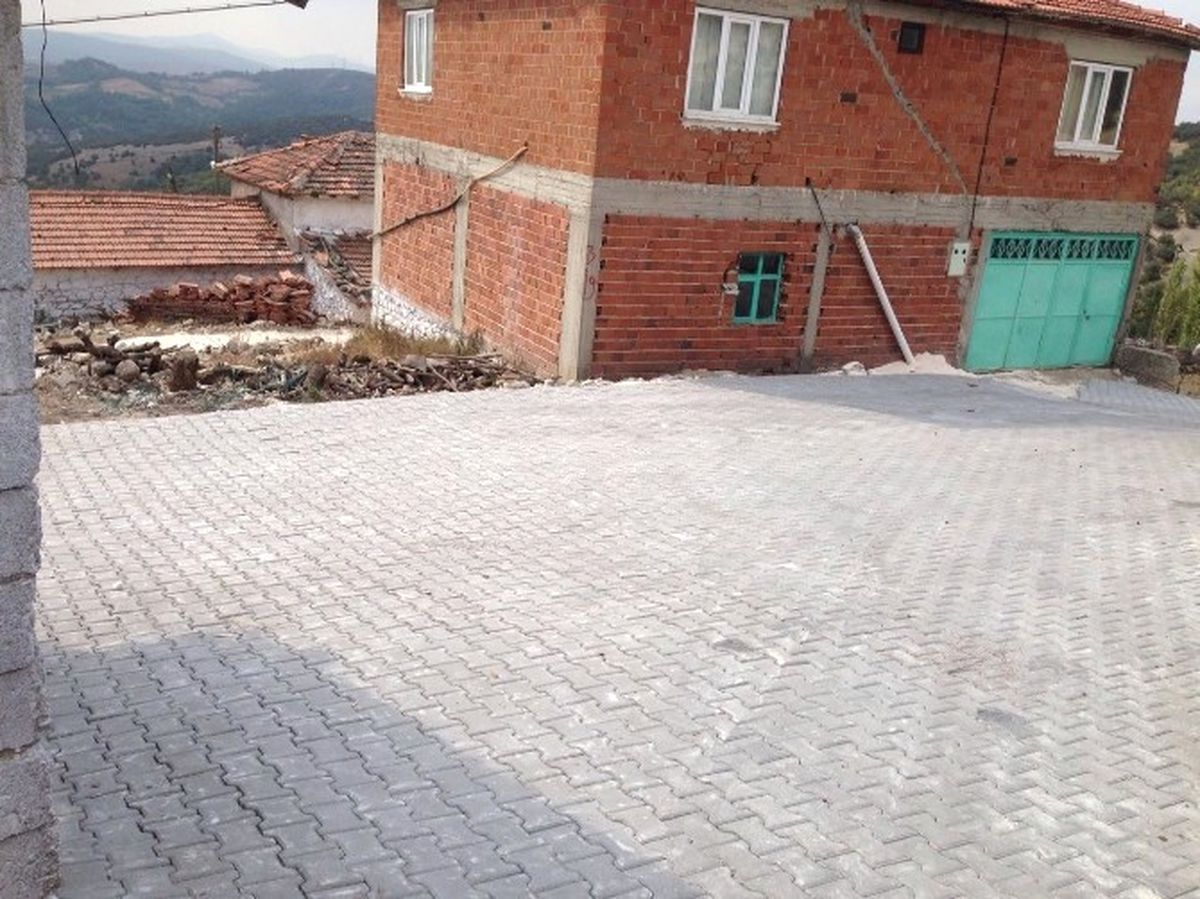 Fırdanlar\'da 18 Bin Metrekarelik Parke Taşı Döşendi