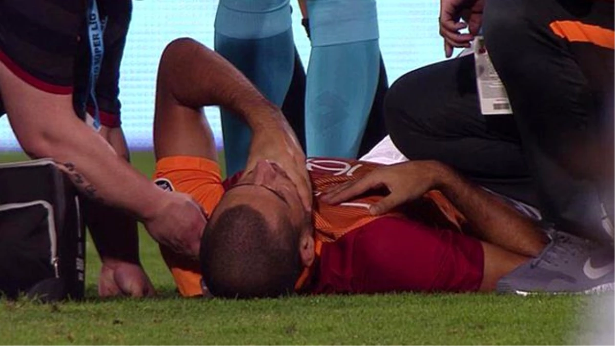 Galatasaray\'da Eren Derdiyok, Akhisar Belediyespor Maçında Sakatlandı