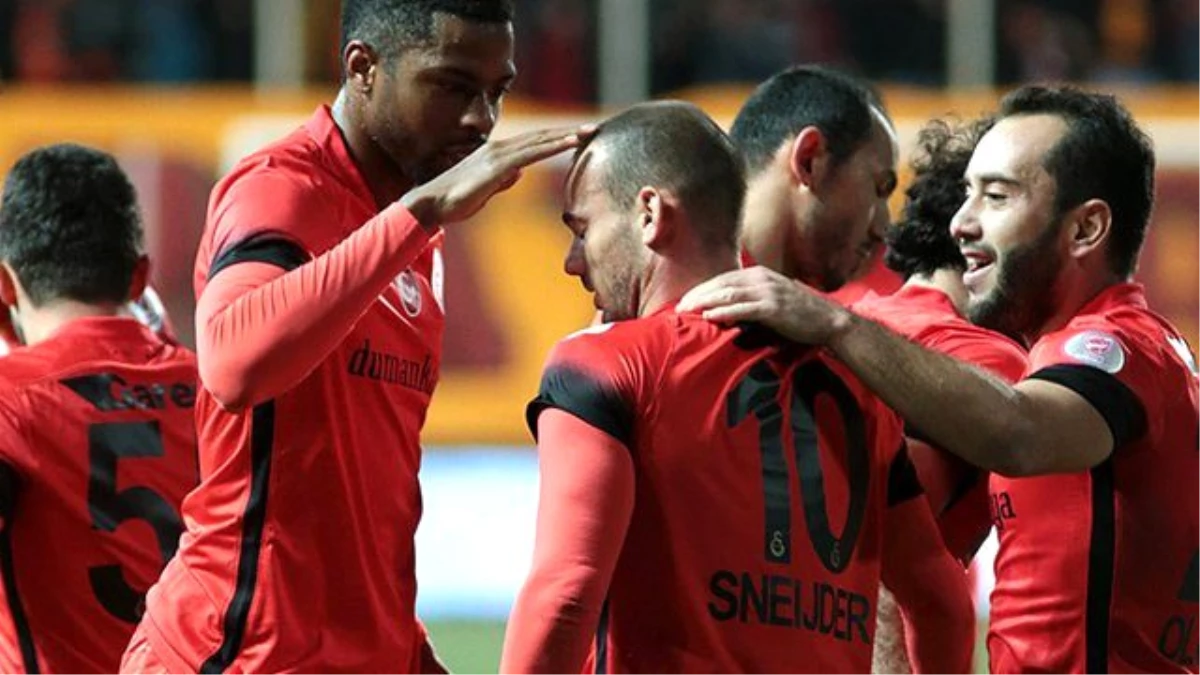 Galatasaray Kadro Dışı Bıraktığı Oyuncuları Göndermek İçin Uğraşıyor