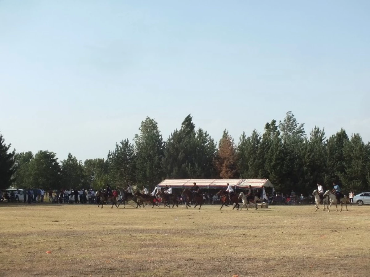 Gökbörü Oyunu Büyük Beğeni Topladı