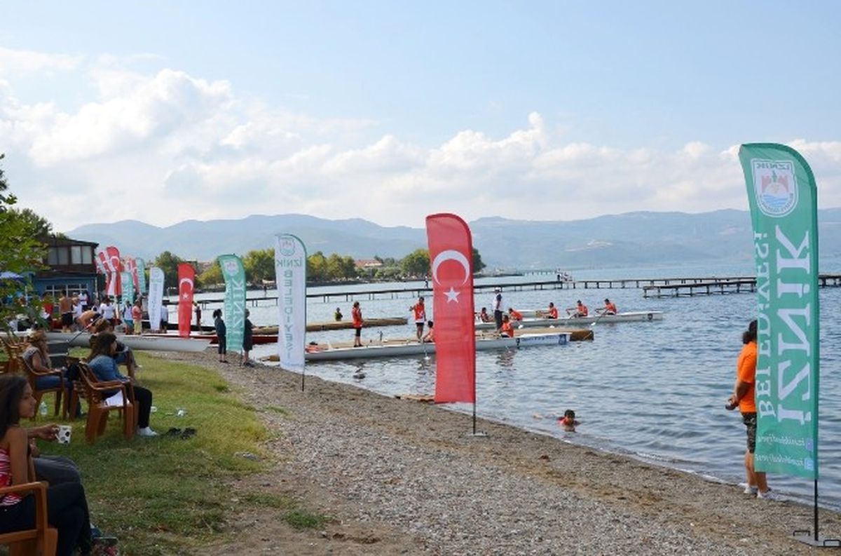 İznik Gölü\'nde "Zafer Kupası" Heyecanı