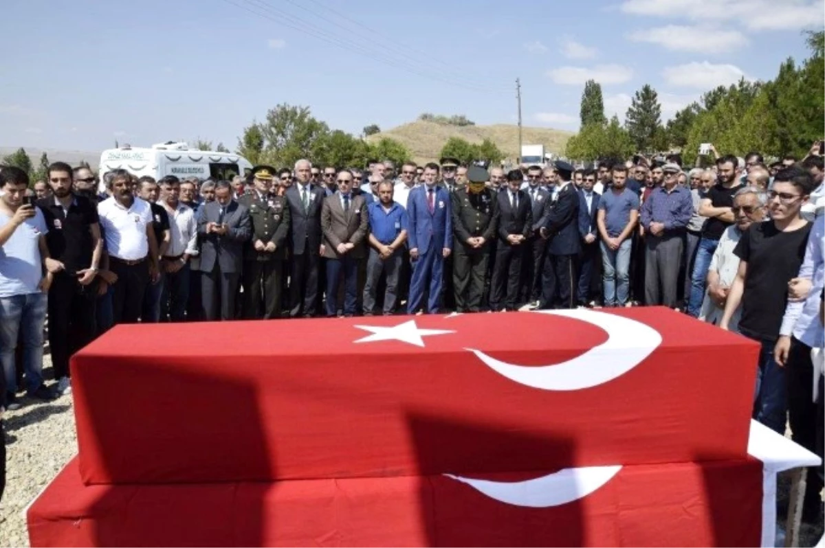 Kırıkkaleli Şehit Polis Son Yolculuğuna Uğurlandı