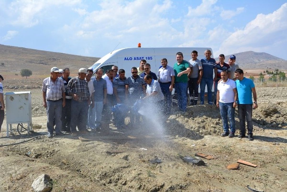 Korkuteli Karabayır Mahallesi\'nde Su Sevinci