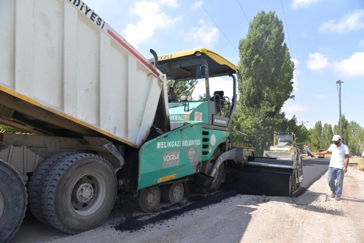 Melikgazi\'de Yılın Başından Bu Yana 230 Bin Ton Asfalt Çalışması Yapıldı