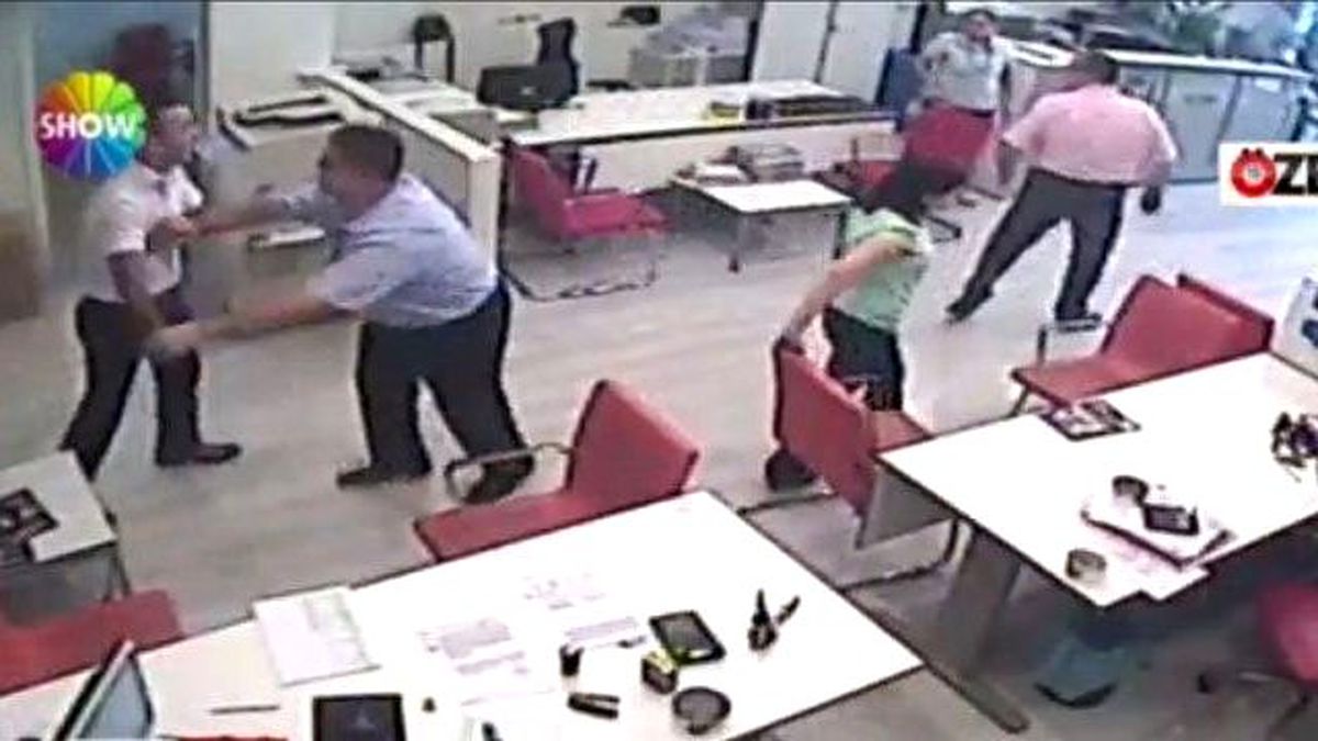 Noter Katibi, Darbecinin Eşini Bıçakla Kovaladı