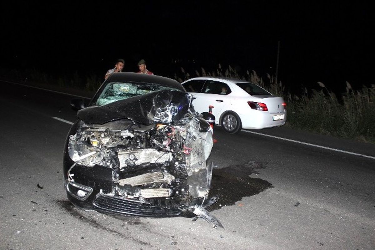 Salihli\'de Trafik Kazası: 2 Yaralı