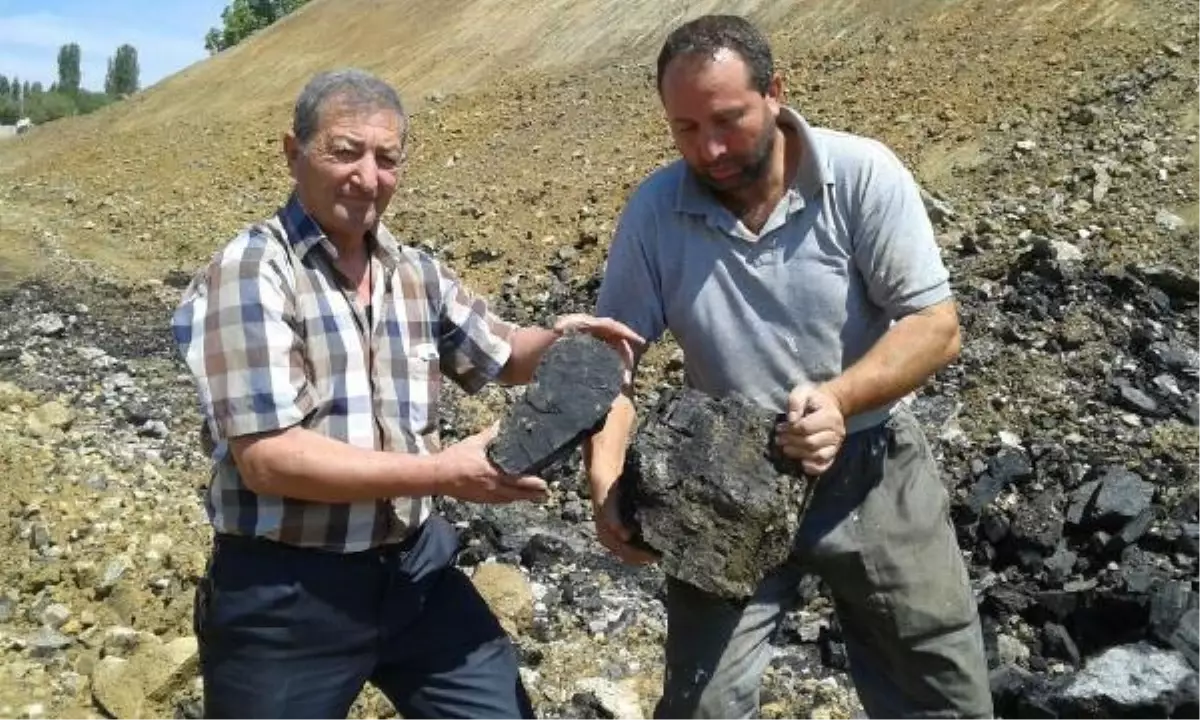 Yol Yapım Çalışması Sırasında Kömür Madeni Bulundu