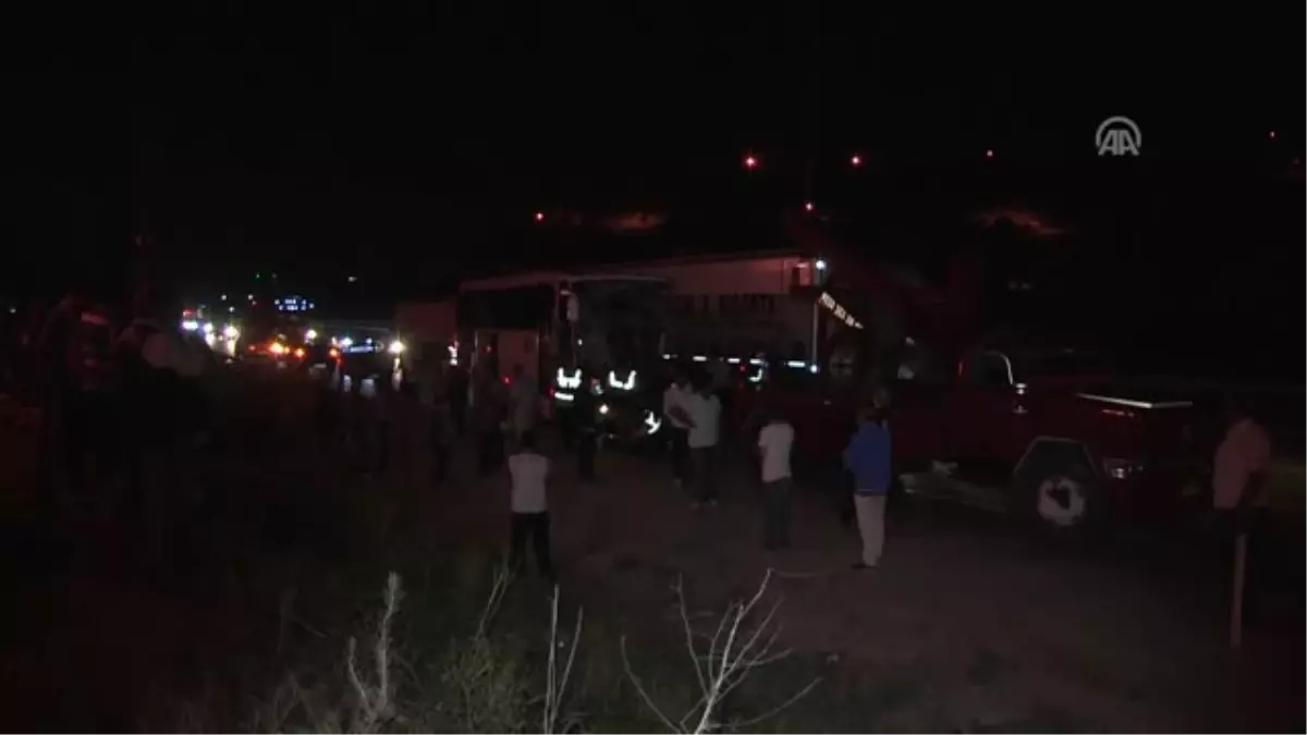 Zincirleme Trafik Kazası: 1 Ölü, 14 Yaralı