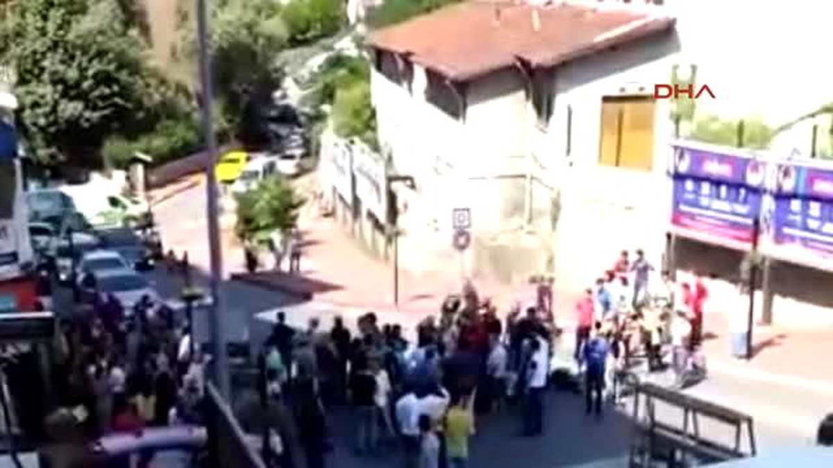 Zonguldak Motosiklet Önce Yayaya Sonra Kamyonete Çarptı 2 Yaralı