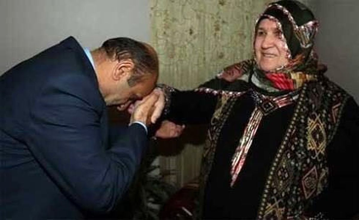 Milli Savunma Bakanı Fikri Işık'ın Annesi Vefat Etti