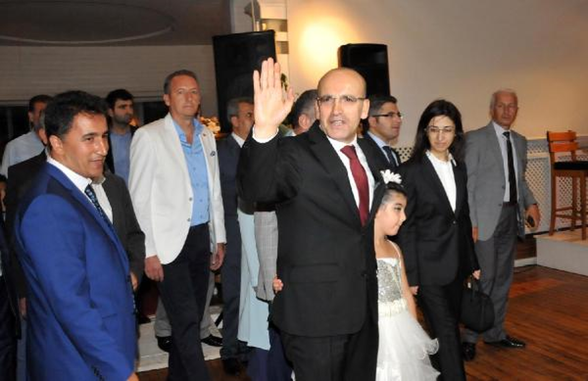 Başbakan Yardımcısı Şimşek, Aynı Gece, Hem Mutluluğu Hem Hüznü Yaşadı