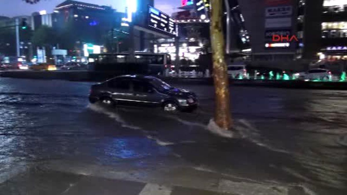 Başkent\'te Sağanak Yağmur Etkili Oldu