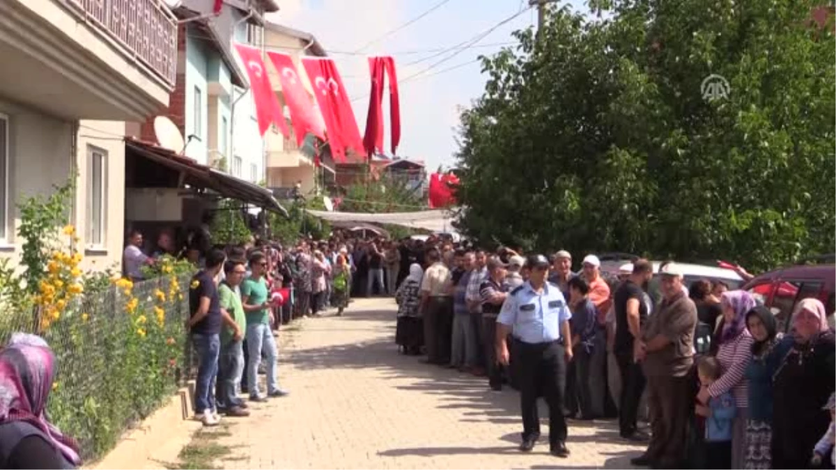 Cizre\'deki Terör Saldırısı - Şehit Erhan Öztürk\'ün Cenazesi, Toprağa Verildi