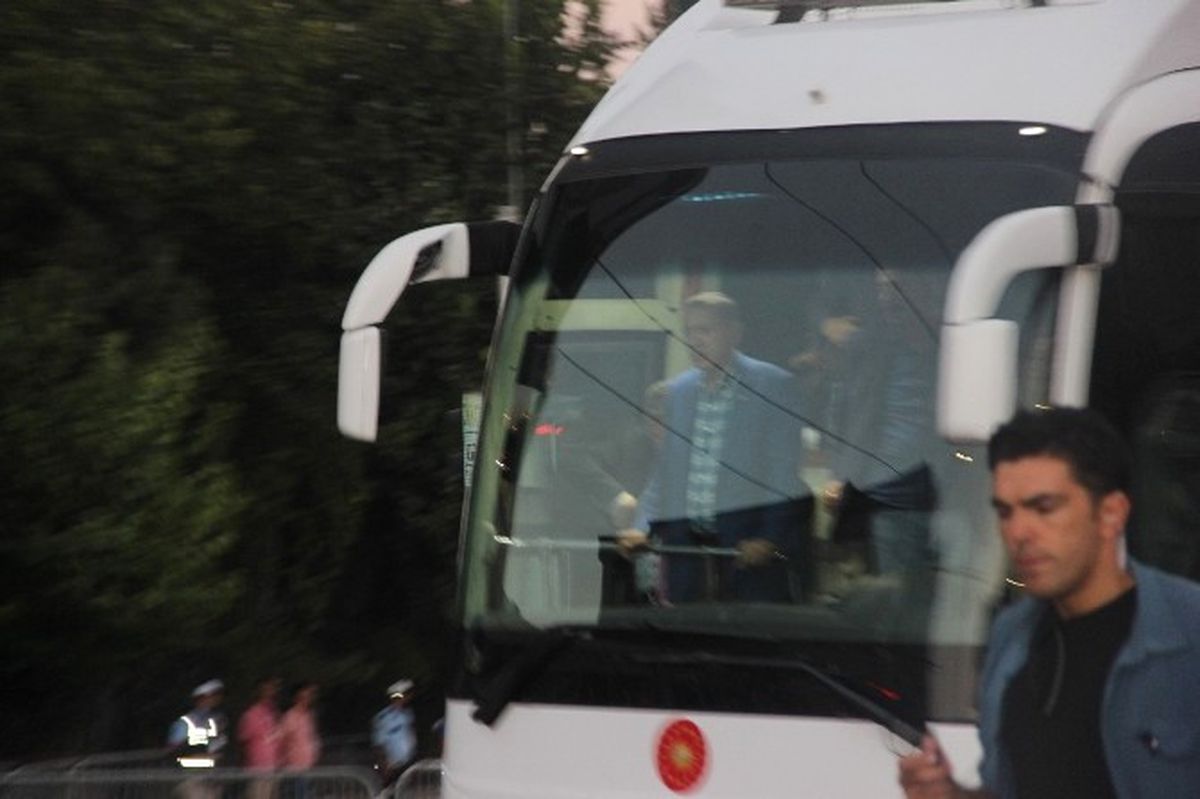 Cumhurbaşkanı Erdoğan, Bombalı Terör Saldırısında Yaralananları Ziyaret Etti