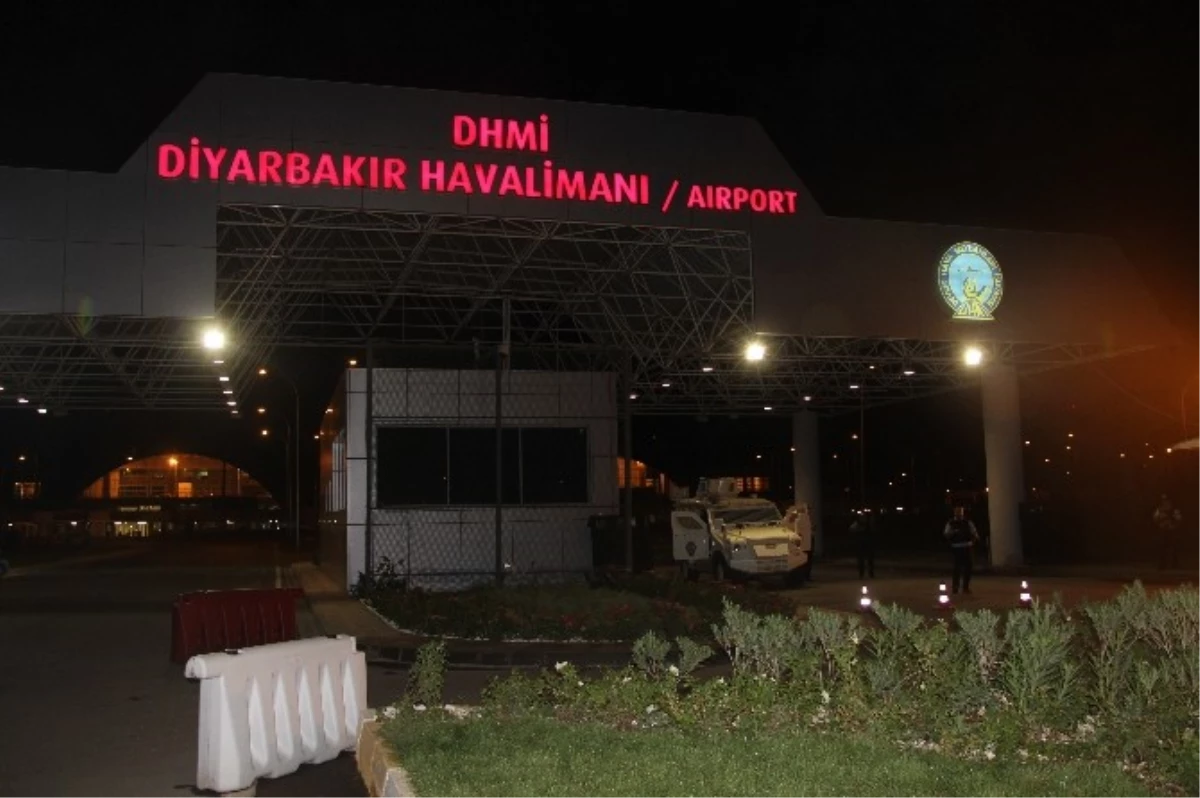 Diyarbakır Havalimanı\'na Roketatarlı Saldırı