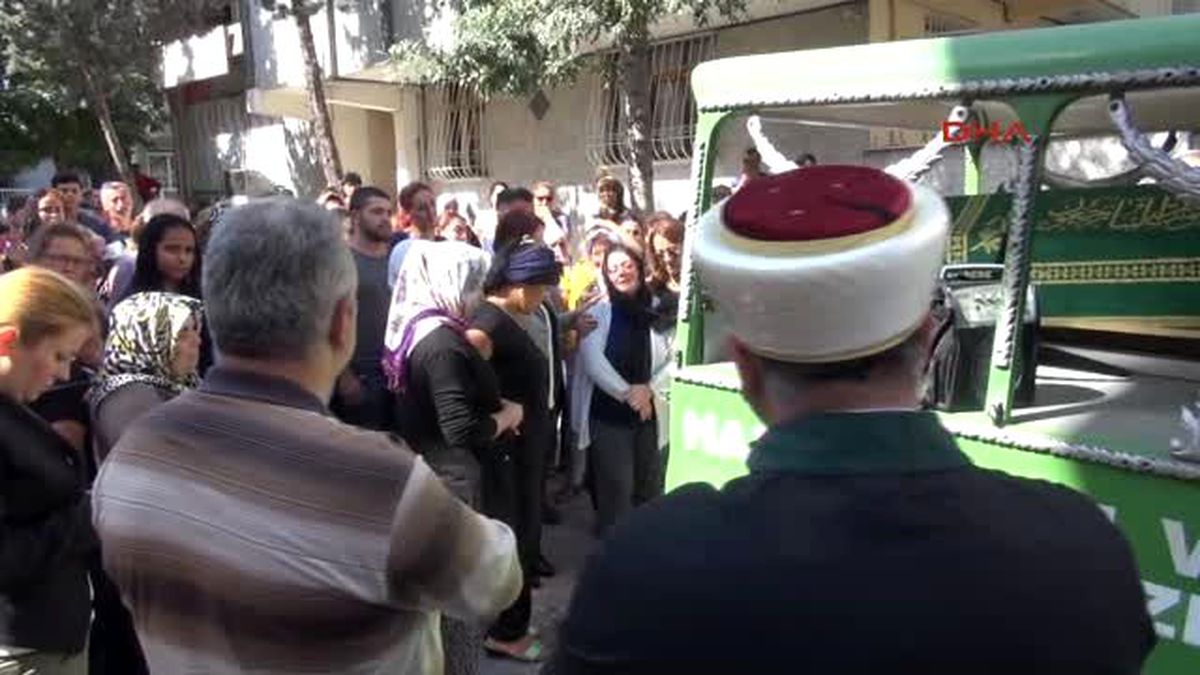 Muhammed Ali\'nin Mevlit Yemeği \'Haycanlar\'a Su- Yemek Kabı Oldu
