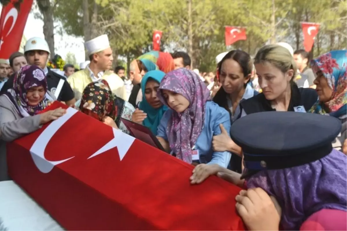 Osmaniye Şehidini Son Yolculuğuna Uğurladı