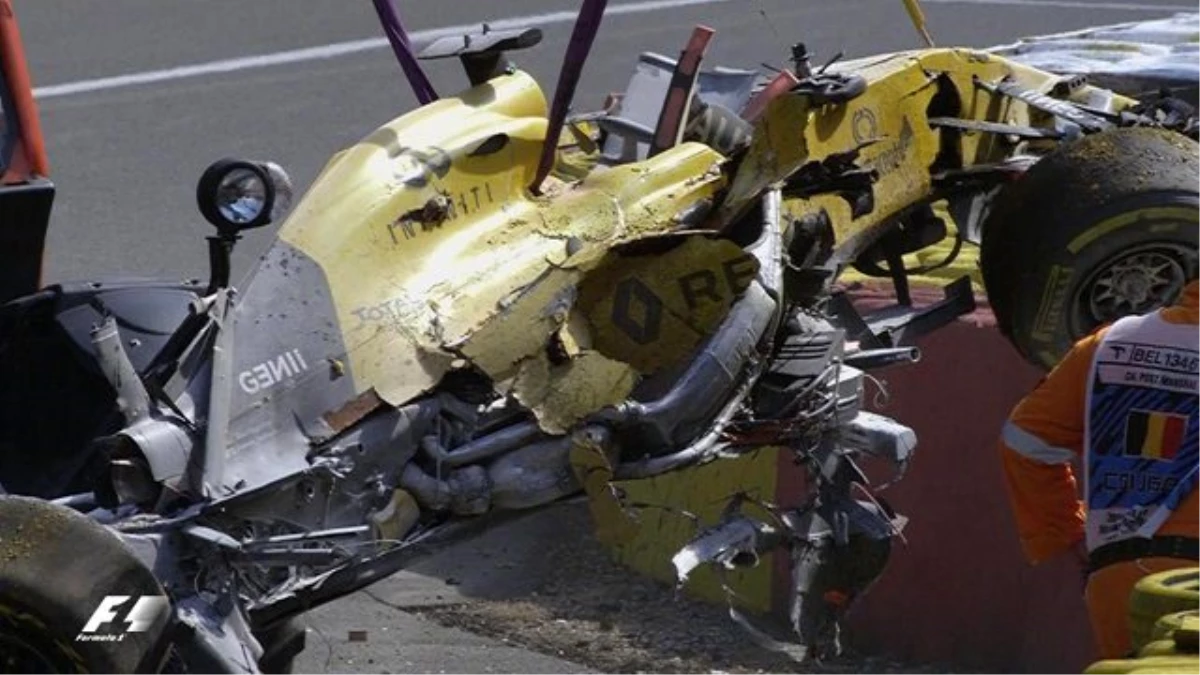 Renault Pilotu Kevin Magnussen Ölümden Döndü