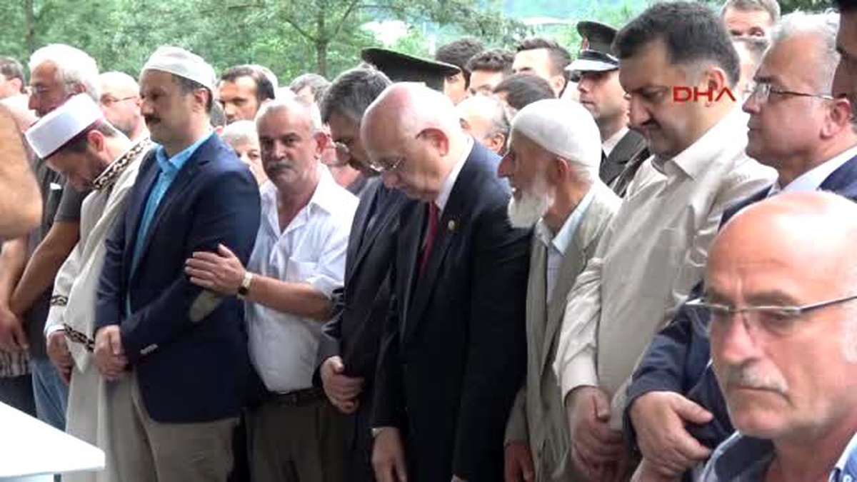 Rize Kahraman, Rize\'nin Fethi\'nin 555\'inci Yıl Dönümü Şölenine Katıldı