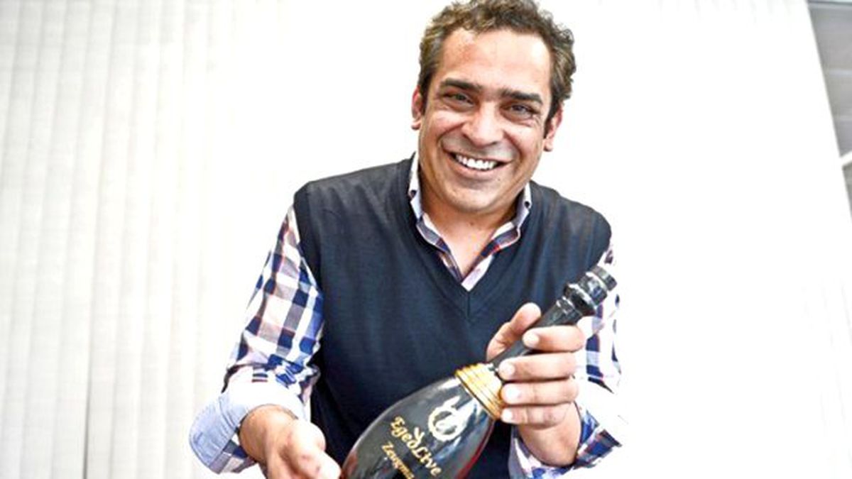 Şarkıcı Ege Artık Ormanda Yaşıyor