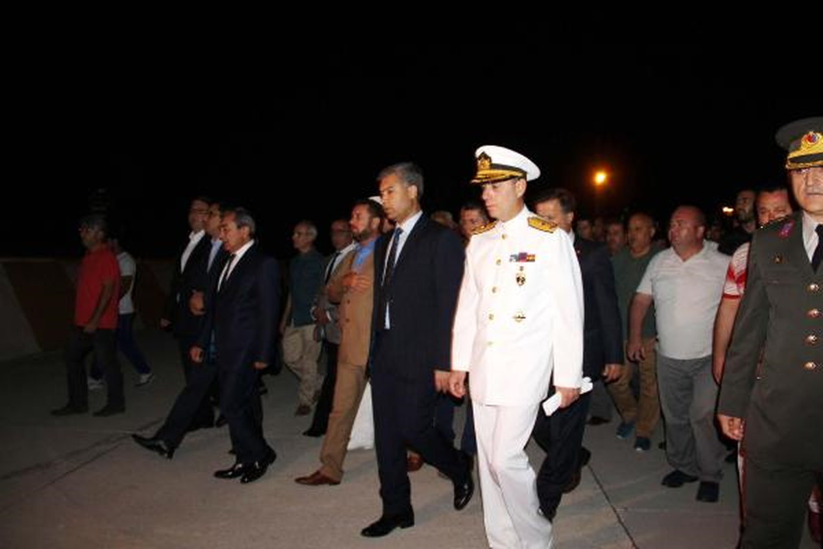Şehit Polis Halil İbrahim Eriç\'in Cenazesi Çanakkale\'ye Getirildi