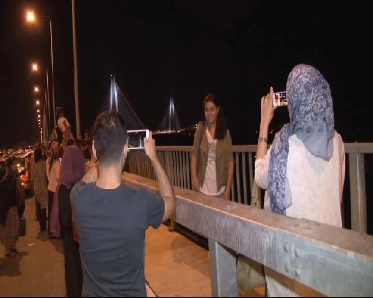 Yavuz Sultan Selim Köprüsü\'nde "Hatıra Fotoğrafı" Trafiği