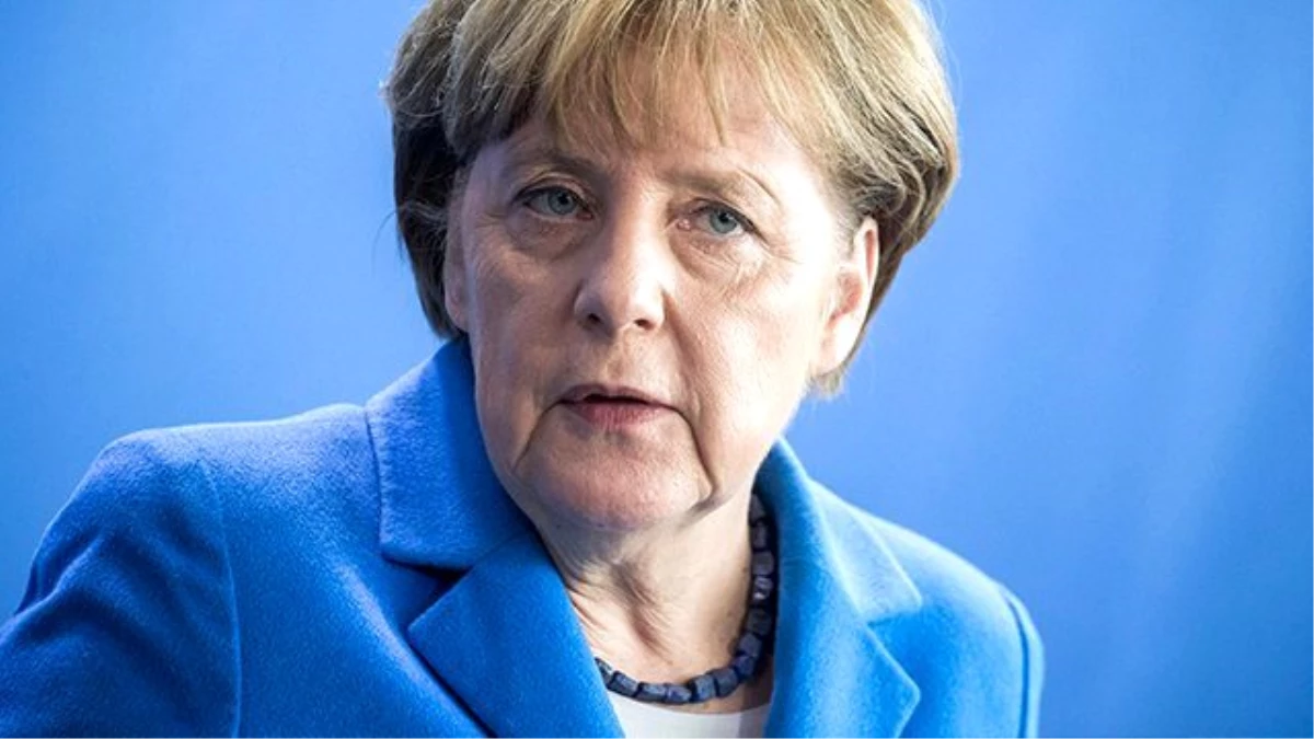 Almanya Başbakanı Merkel\'den Ülkesindeki Türklere Uyarı Geldi