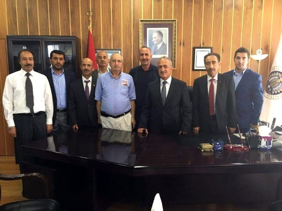 Aşkale Çomoğluları Derneği\'nden Rektör Çomaklı\'ya Hayırlı Olsun Ziyareti