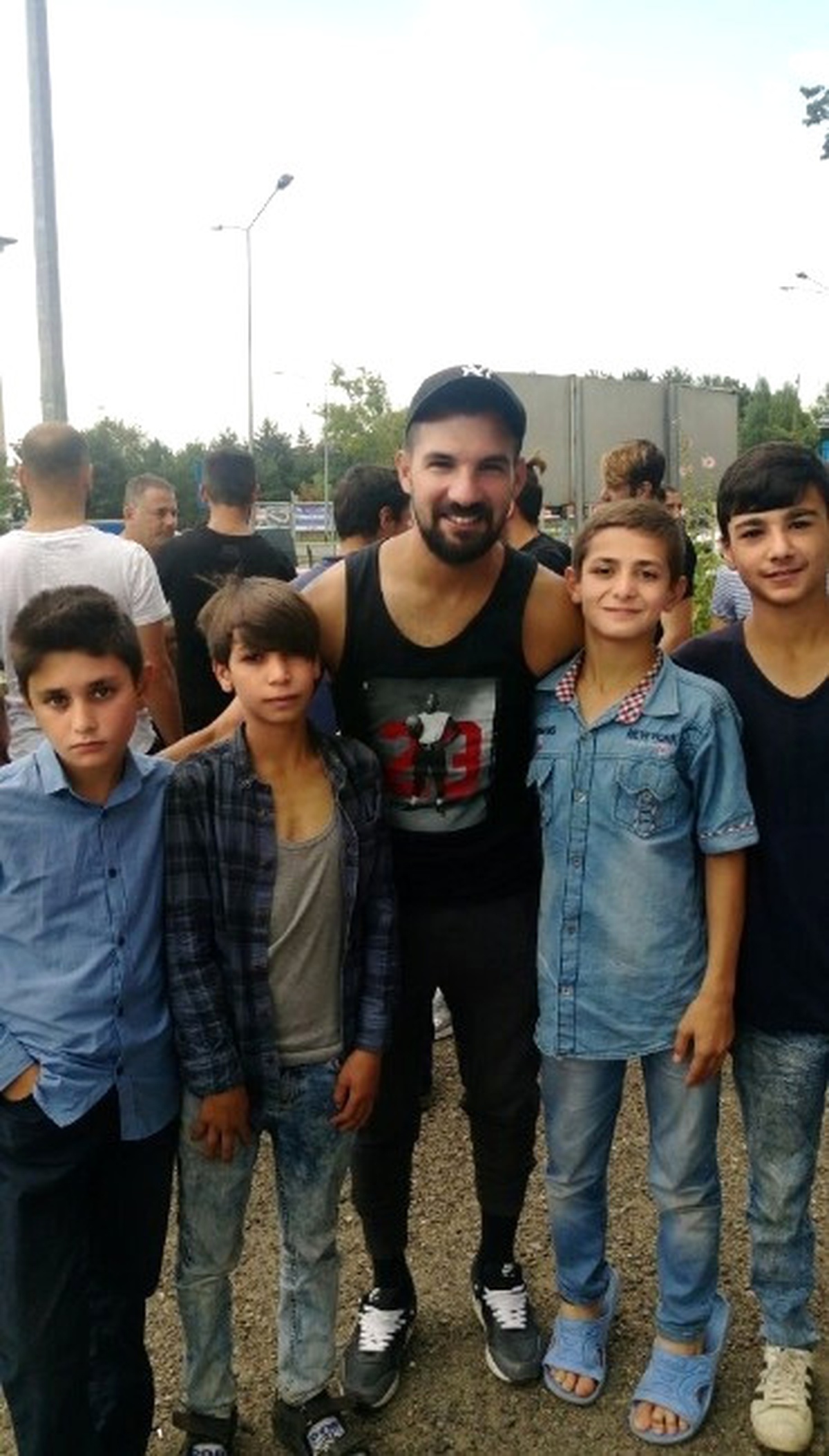 B.b. Erzurumspor\'dan Atatürk Erkek Yetiştirme Yurduna Ziyaret