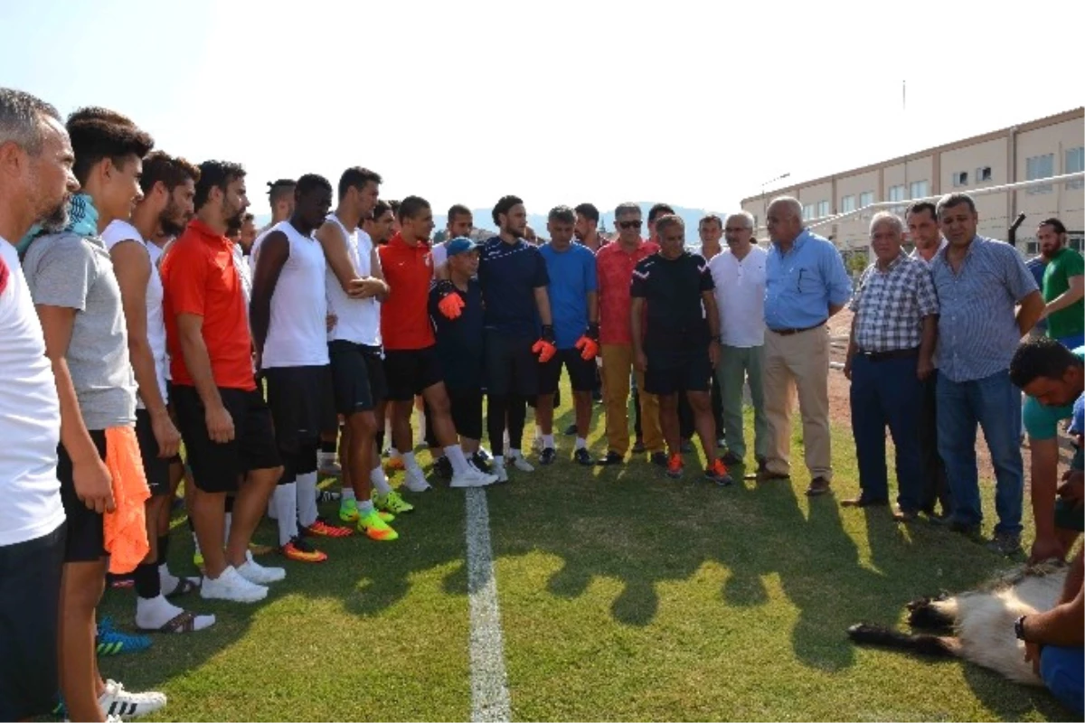 Başkan Karaçelik; "Yeni Sezonun Barış İçinde Geçmesini Diliyorum"