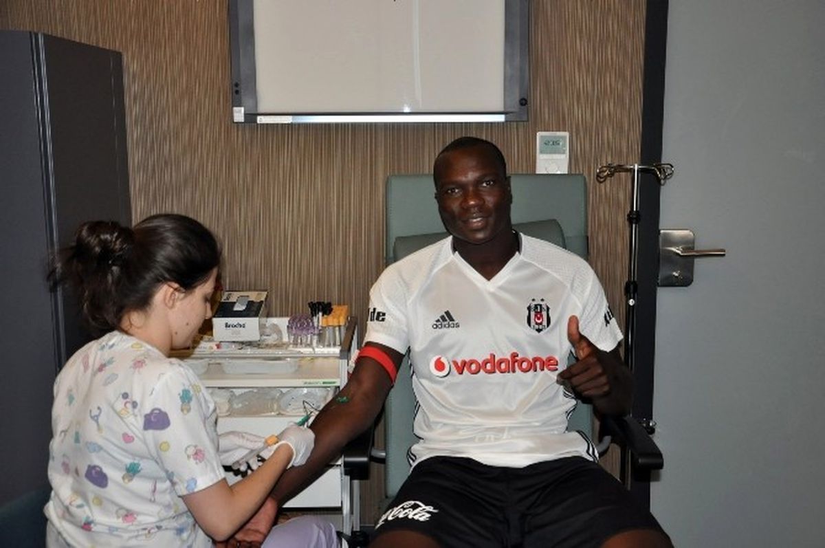 Beşiktaş\'ın Yeni Transferi Aboubakar Sağlık Kontrolünden Geçti