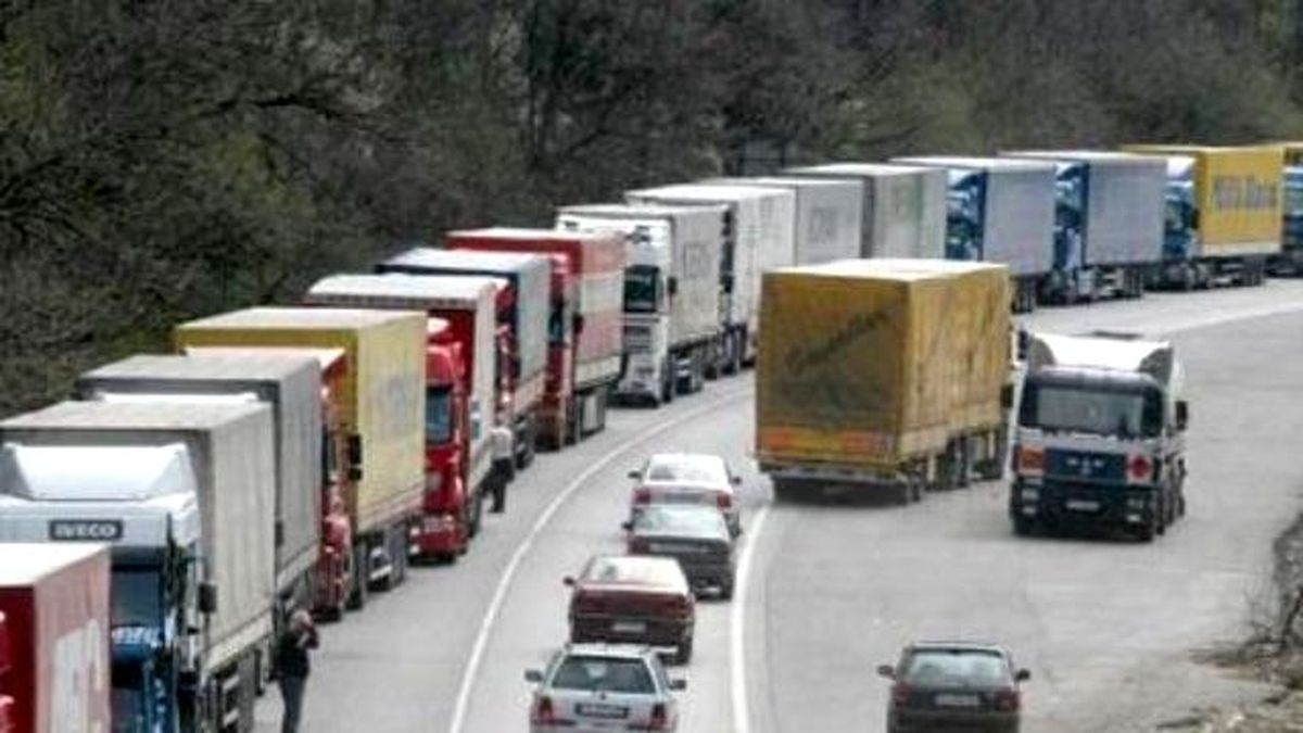 Kapıkule\'de 5 Kilometrelik Tır Kuyruğu