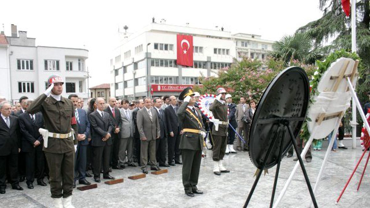 Bursa\'da Zafer Bayramı 94. Yıl Dönümü Resepsiyonu İptal Edildi
