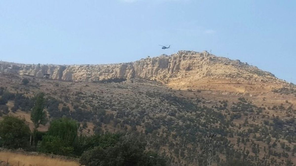 Çatışma Bölgesinde Helikopter Hareketliliği