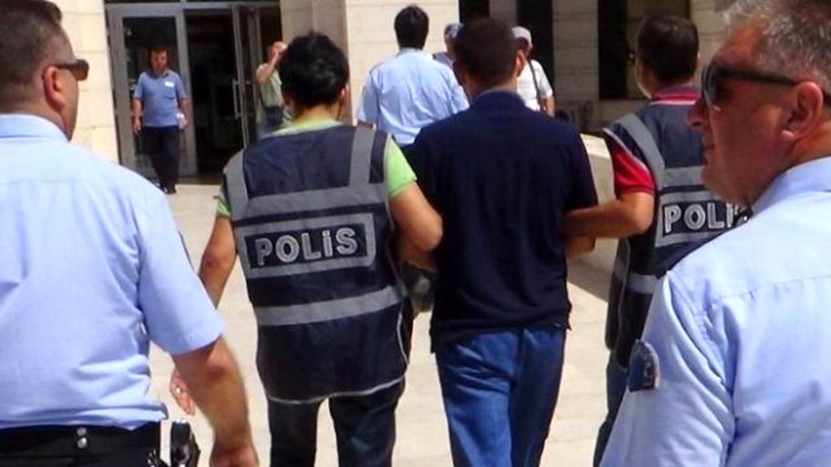 Fetö/pdy Operasyonunda 32 Kişi Gözaltına Alındı