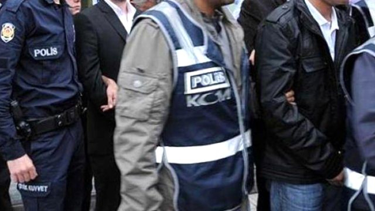 Elazığ\'da \'Işid\' Operasyonu: 10 Şüpheli Adliyeye Sevk Edildi
