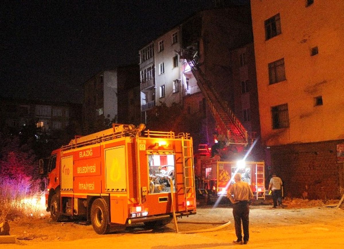Elazığ\'da Yangın Paniği
